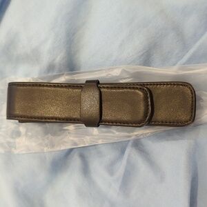 Black leather 6" pen holder new in packaging. For pen enthusiasts.